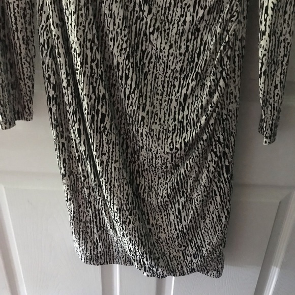 Stretchy Wrap Dress - Picture 5 of 7